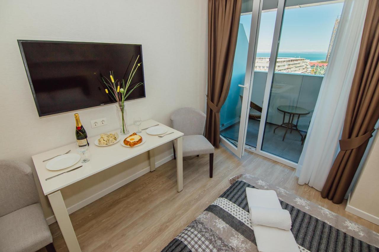 Your Sunshine Apartments Батумі Екстер'єр фото