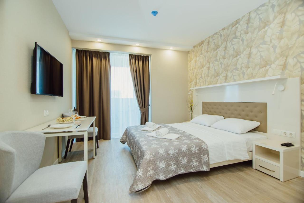 Your Sunshine Apartments Батумі Екстер'єр фото