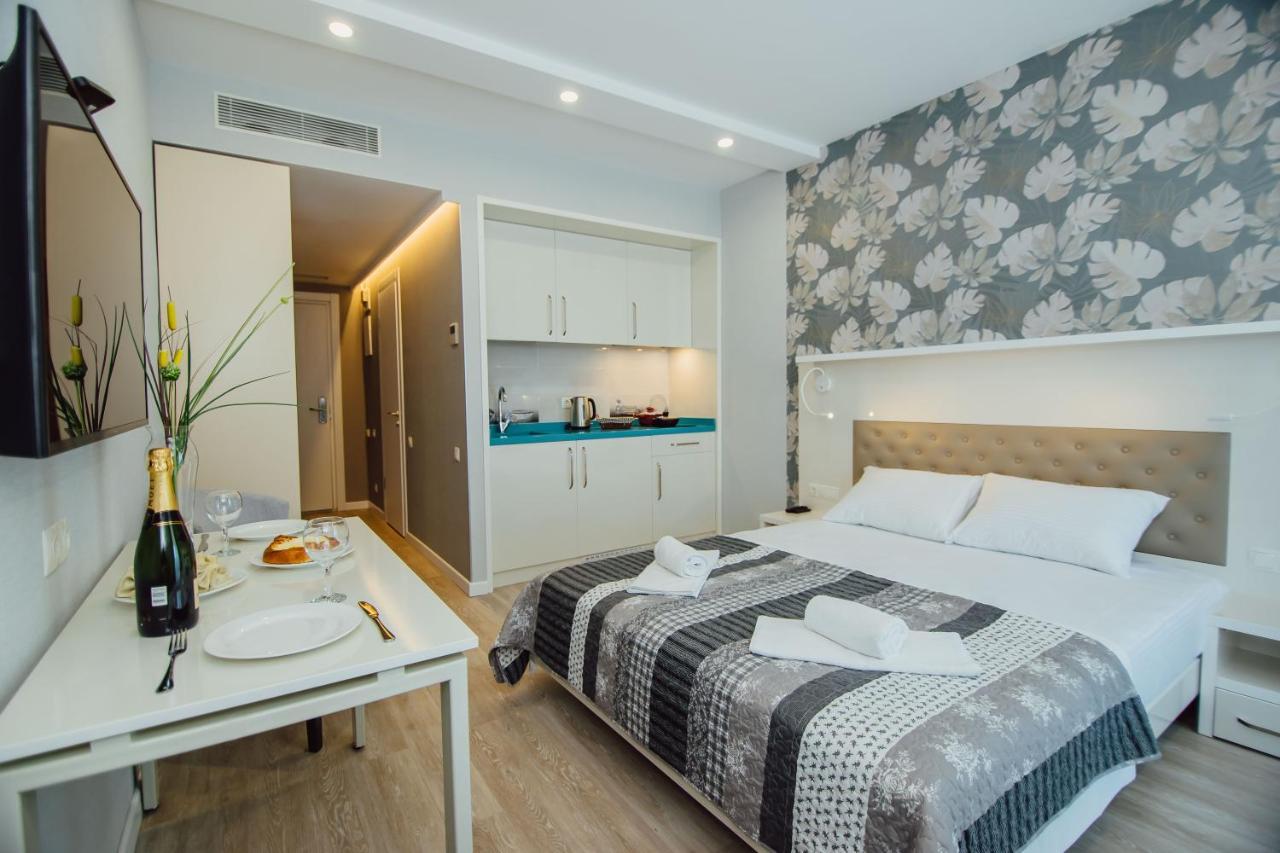 Your Sunshine Apartments Батумі Екстер'єр фото
