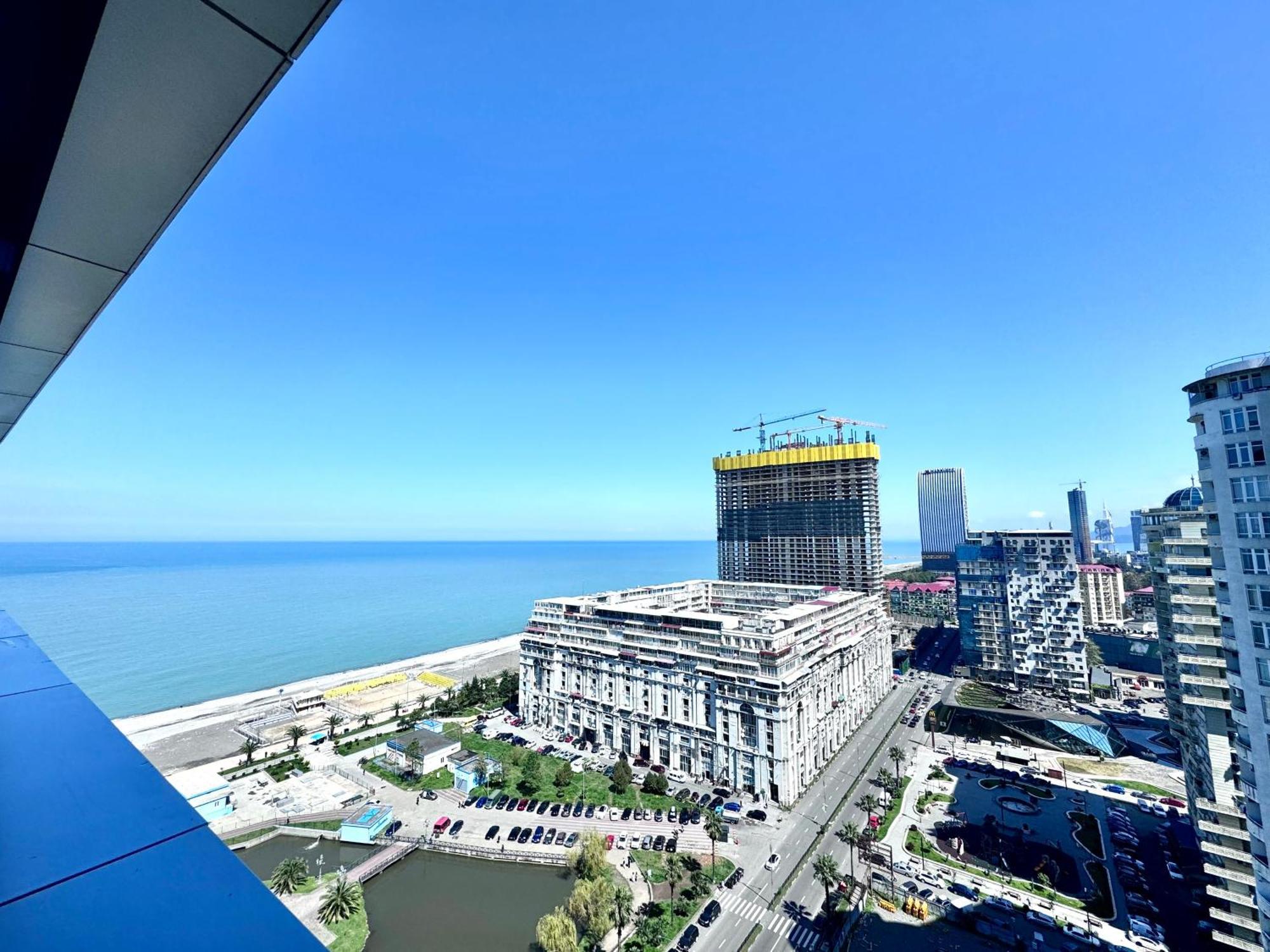 Your Sunshine Apartments Батумі Екстер'єр фото