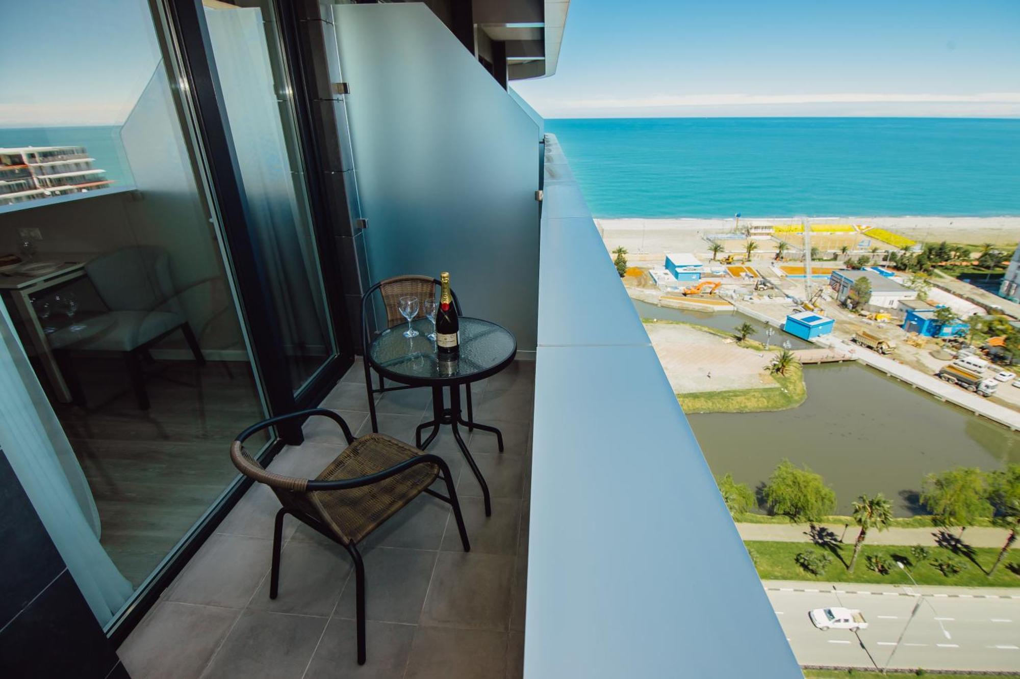 Your Sunshine Apartments Батумі Екстер'єр фото