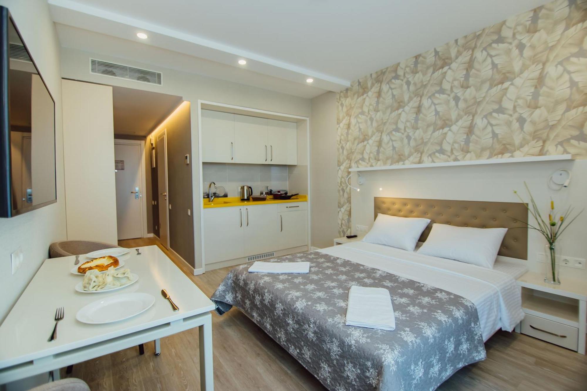 Your Sunshine Apartments Батумі Екстер'єр фото