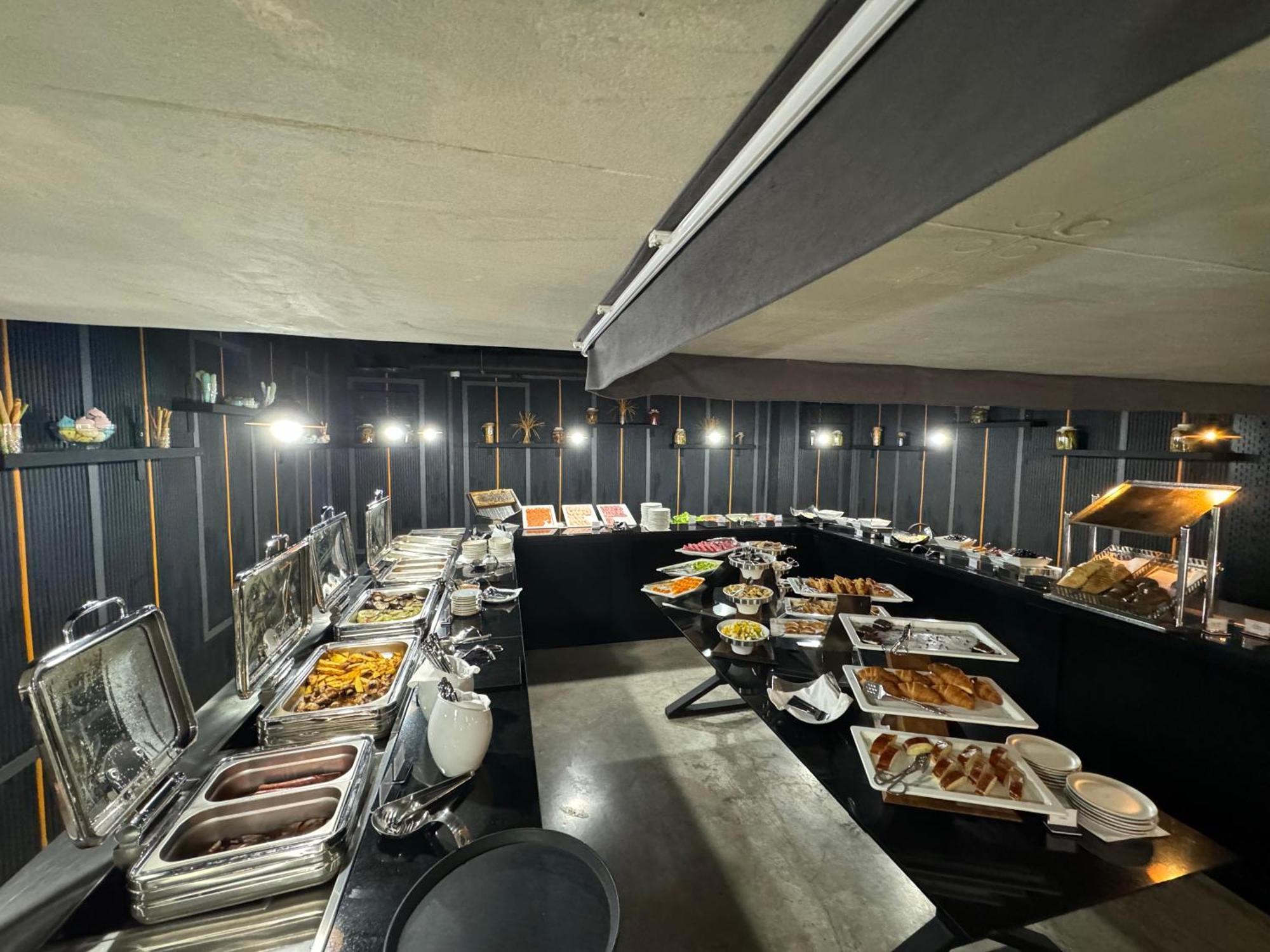 Your Sunshine Apartments Батумі Екстер'єр фото